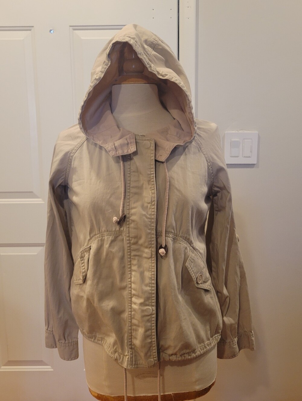 🧥EUC~ AMERICAN RAG Light Beige Hooded Women's Jacket